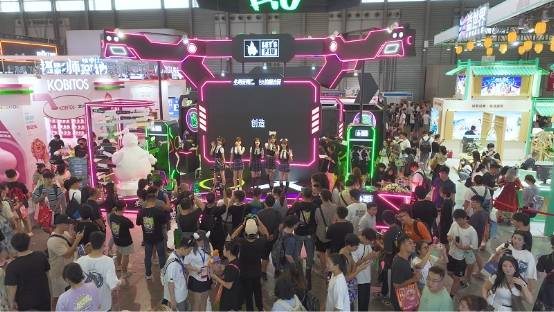 」LET’S PIU 觉得它有爆款的潜力PG电子我们体验了「AR“吃鸡”潮流运动